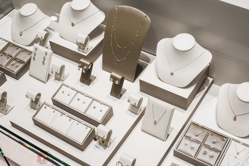 Package with Purpose—Gunther Mele wants to help tell your jewellery ...