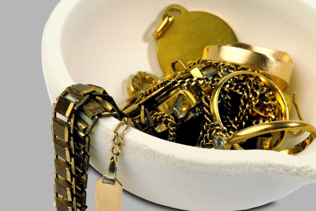 100 Recycled Gold United Canadian Jeweller Magazine