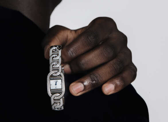 The Luxe Chain Revolution: Where Bold Links Define Modern Elegance 2