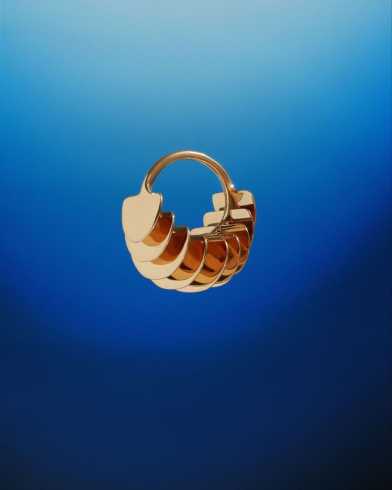 Nomis Lumière Libre scalloped 18-karat gold hoop