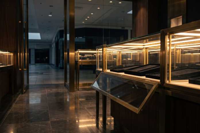 Empty display cases in a Canadian mall jewellery store after a jewellery store robbery